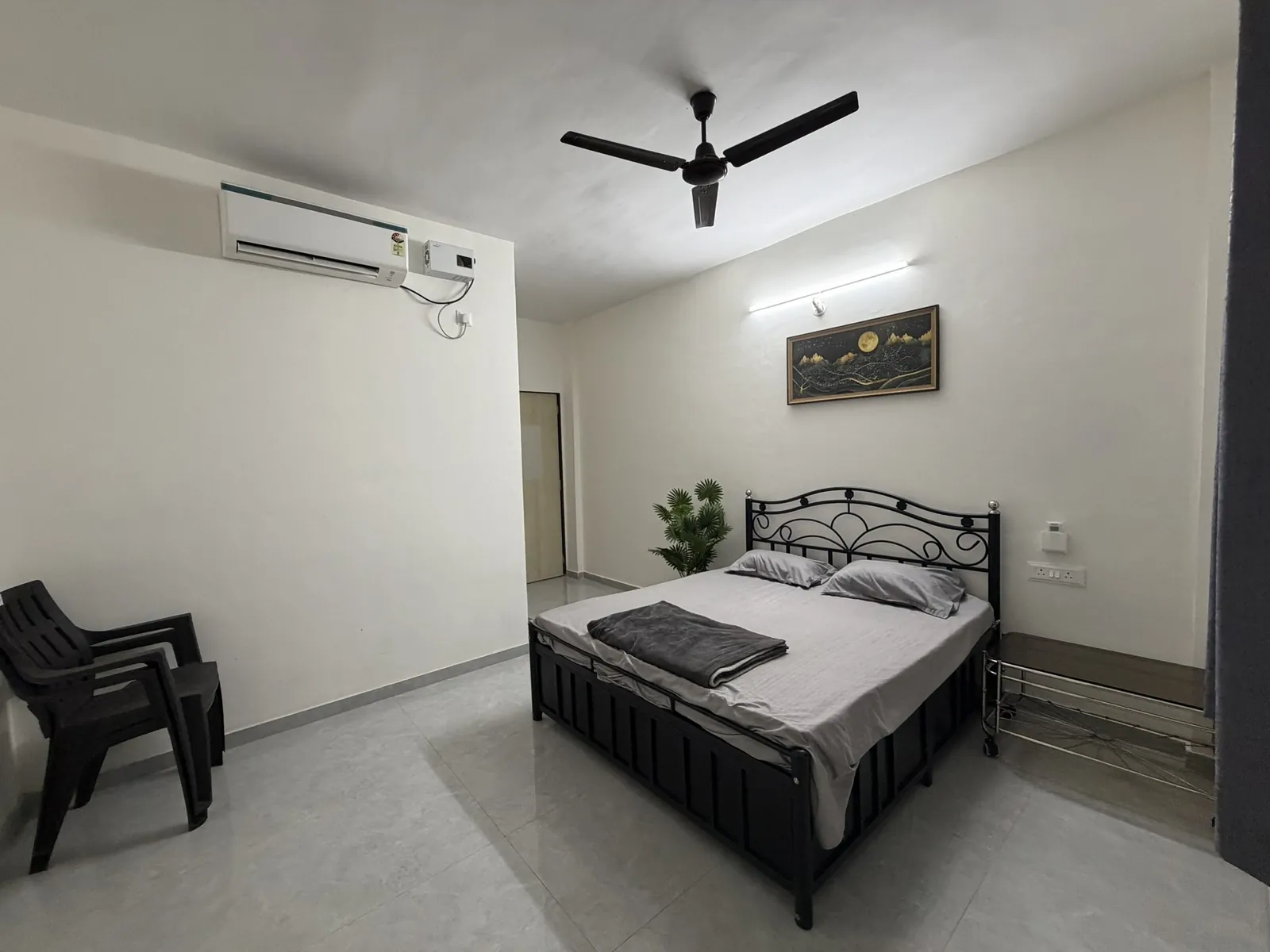 Air-conditioned bedroom at Nandan Villa